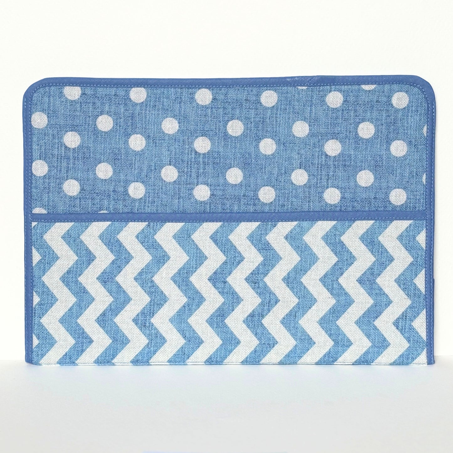 Ministry Magazine Sleeve – Blue Polka Dot Zigzag Field Service Organizer (7.5” x 10.5”)