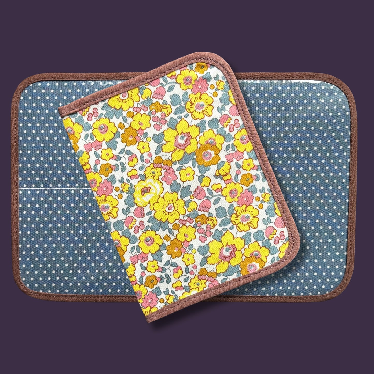 Yellow Floral Mini Ministry Organizer – Tract and Invitation Holder (4.4” x 5.8”)