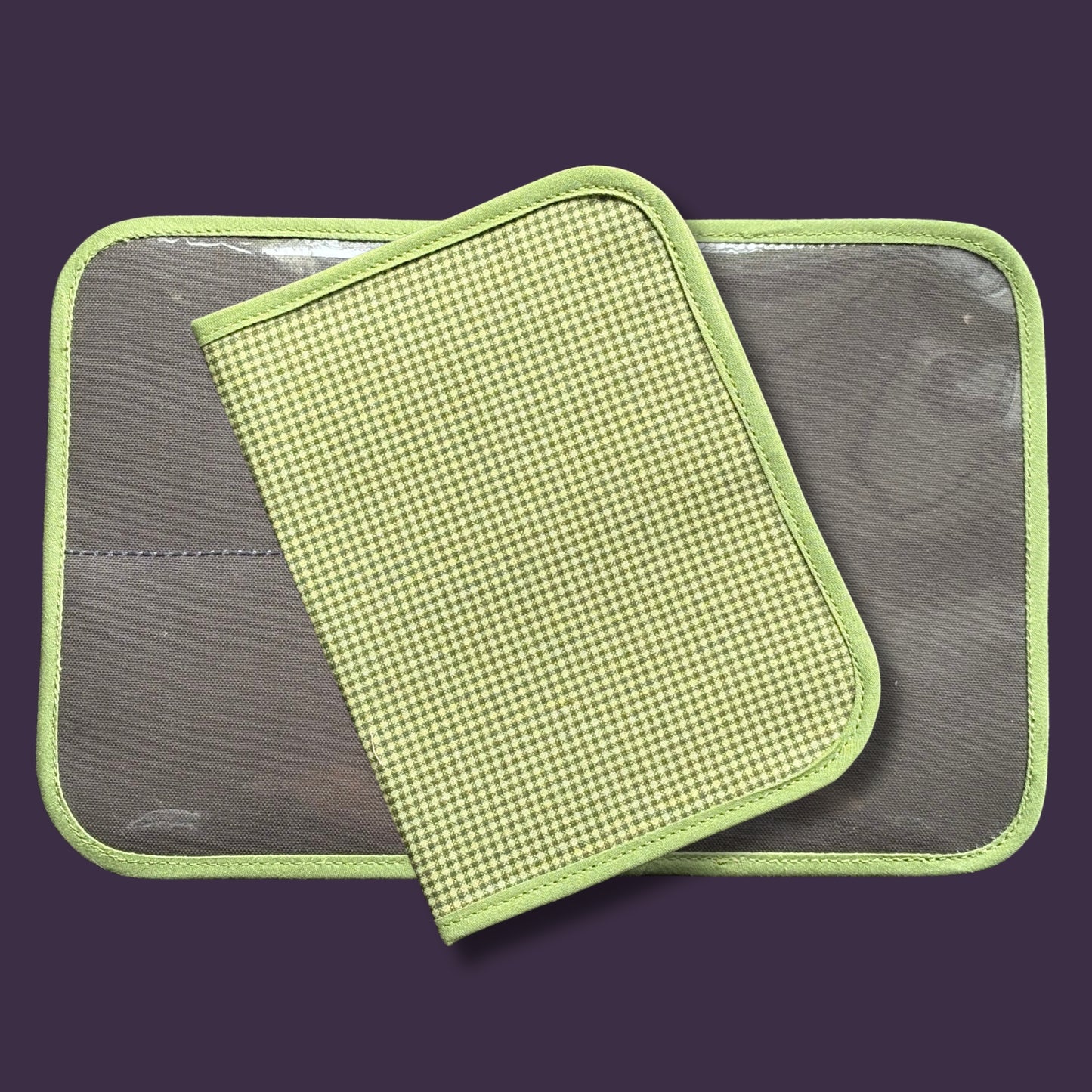 Olive Green Houndstooth Print Mini Ministry Organizer – Tract and Invitation Holder (4.4” x 5.8”)