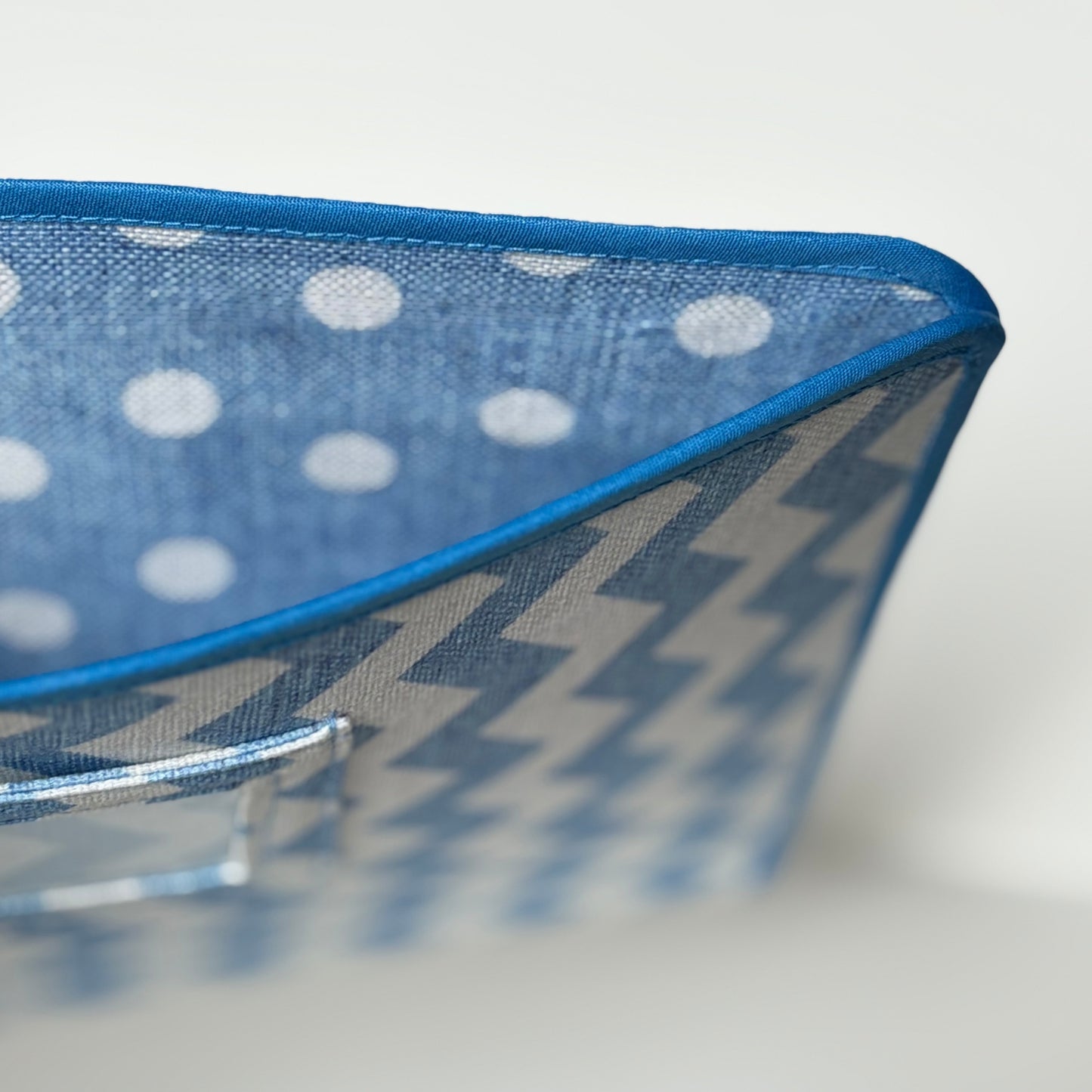 Ministry Magazine Sleeve – Blue Polka Dot Zigzag Field Service Organizer (7.5” x 10.5”)