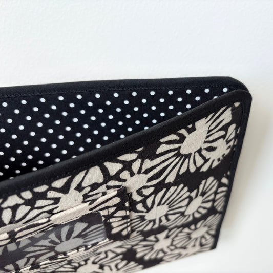 Black and White Floral Ministry Magazine Sleeve – Field Service Organizer (7.5” x 10.5”)
